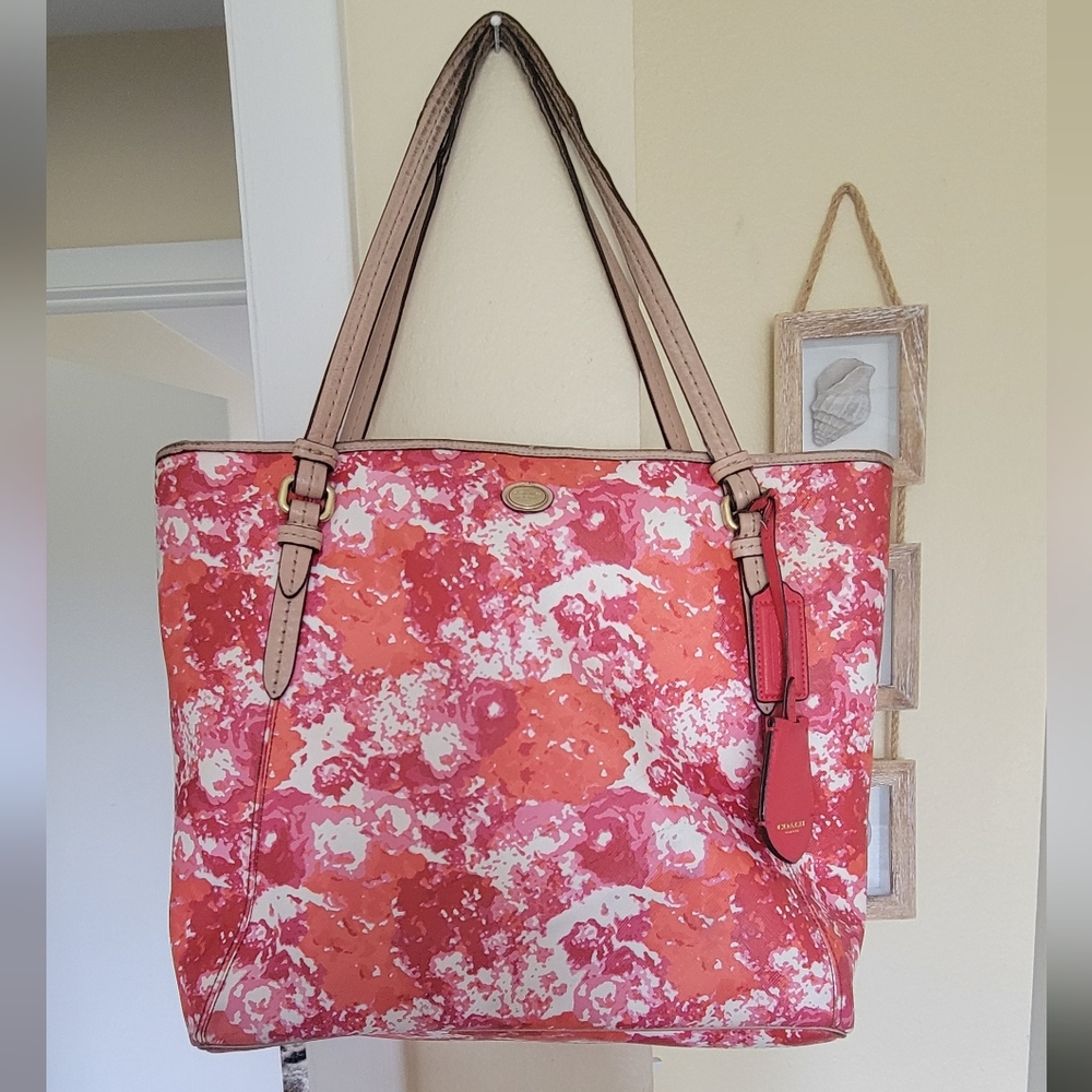 Coach Peyton Floral Printed Coated Canvas Tote